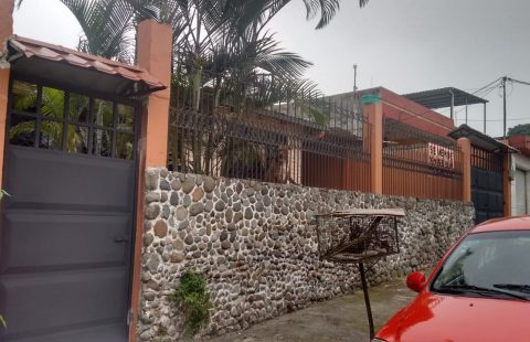 VENDO EXCELENTE CASA AMPLIA TIPO VILLA