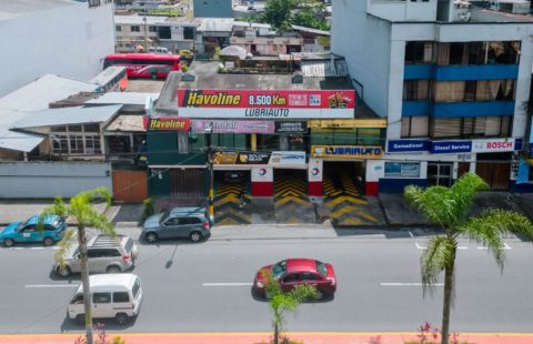 Vendo En Santo Domingo Propiedad Comercial Av. Chone y Anillo Vial