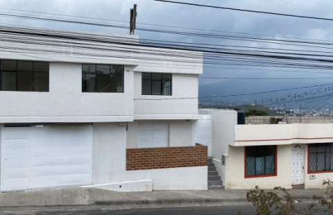 En venta – Casa amplia de 2 pisos en Ibarra